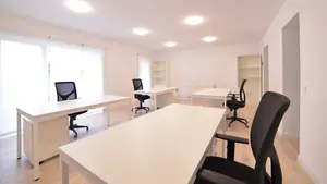 Se alquila oficina municipal en Ermitagaña por 125 euros al mes: así funciona el nuevo proyecto CoWork