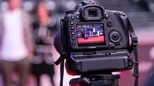 Las mejores imágenes de la grabación sorpresa por parte de familiares y amigos a Natalia