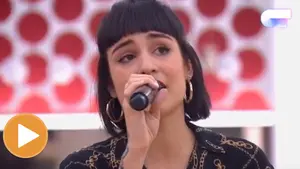 Natalia 'nunca tiene suficiente' y brilla en el primer pase de micros de la final con un emocionante 'Never Enough'