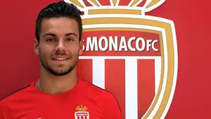 La firma no estaba falsificada: los peritos confirman que Álvaro Fernández firmó su contrato con Osasuna