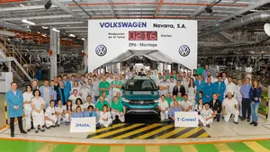 La planta de Volkswagen Navarra dice "hola" al nuevo modelo de coche y muestra su proceso de construcción