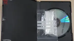 Narcotraficantes de película en Mutilva: detienen a dos jóvenes pasando droga en cajas de DVD