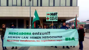 Movilizaciones de los trabajadores de Mercadona para reclamar que su convenio se negocie en Navarra