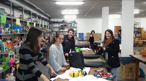 Juguetes para todos: campaña solidaria en el colegio Santa María la Real de Sarriguren en apoyo a los más desfavorecidos