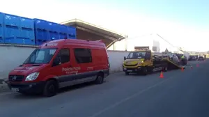 Un tudelano de 26 años sin carné y borracho destroza 6,5 metros de un muro en un accidente