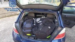 Detenido un hombre que llevaba inmigrantes clandestinos en su vehículo desde Navarra a Francia