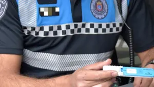 Peligro al volante: conduce por Pamplona con las cuatro ruedas pinchadas y da positivo en cuatro drogas