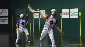 El pamplonés Javier Urriza es el primer finalista del torneo Máster después de ganar a Endika Urrutia