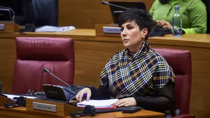 La consejera de Educación se ensaña con un sindicato por sus críticas a las oposiciones de maestros