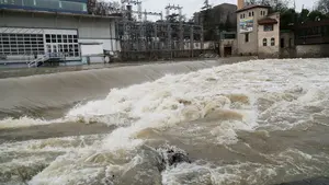 El agua no da descanso: Pamplona activa de nuevo el nivel de alerta ante la crecida del río Arga