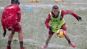 Arrasate convoca a Fran M&eacute;rida y a R&oacute;ber Ib&aacute;&ntilde;ez en una lista de veinte jugadores ante el Granada