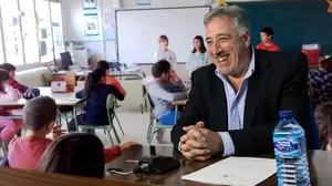 Adoctrinamiento en los colegios de Pamplona: acusan a Asirón de manipular las clases de historia