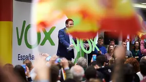 Gritos contra Bildu en el acto de Abascal y Vox en Pamplona: "Navarra está en manos de los filoterroristas"