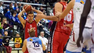 El Basket Navarra se apunta la primera victoria en la fase de ascenso a Leb Oro, ante el Girona