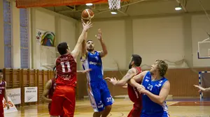 El FNB Ardoi se impone al líder Tizona en Zizur y le iguala a victorias en la clasificación general