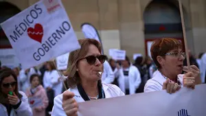 M&aacute;s cerca del acuerdo: m&eacute;dicos valoran la reuni&oacute;n con Salud como "un paso imprescindible para solucionar el conflicto"