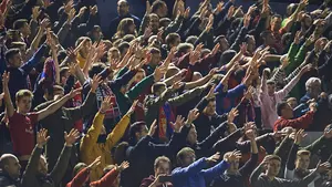 El Sadar ruge para ahogar el juego del Zaragoza: así calentaron el partido las gradas osasunistas