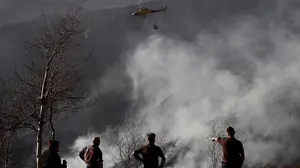 Navarra pide ayuda al Gobierno central para sofocar un gran incendio que afecta a la zona de Goizueta