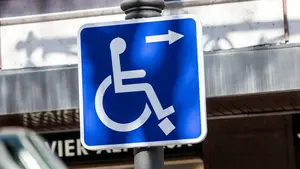 Avalan la multa por aparcar en un 'reservado' de un parking de un centro comercial