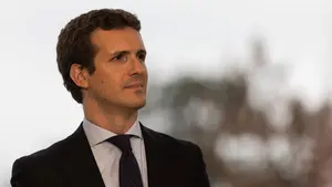 Casado acude al bar Koxka de Alsasua para realizar una entrevista y el cuatripartito lo acusa de provocador
