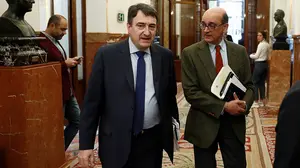 El PNV rechaza dar la mano a Vox pero brinda con terroristas que defendieron asesinar a los rivales políticos