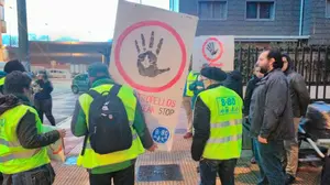 Un colectivo sugiere que se ha ocultado un atropello mortal a un peatón que circulaba por la acera en Nuevo Artica