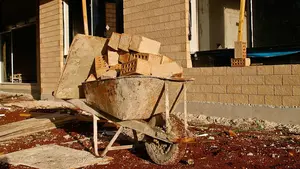 Muere un niño de 7 años tras caerle un pilar de ladrillos en la cabeza