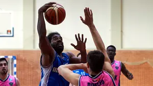 El FNB Ardoi consigue la décima victoria consecutiva en Zizur después de remontar diez puntos en contra