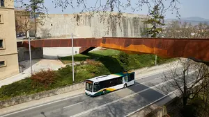 El Ayuntamiento de Pamplona reclama casi 800.000 euros por la "situación de ruina" de la pasarela del Labrit