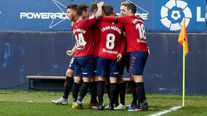 Cada vez más cerca: Osasuna sufre ante el Extremadura pero gana y consigue la duodécima en El Sadar