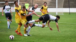 Las espectaculares imágenes del derbi navarro de la Segunda división B entre Tudelano e Izarra