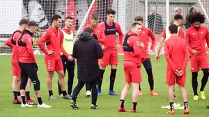 El delantero Juan Villar es duda este domingo ante el Lugo, junto a Íñigo Pérez y Endika Irigoyen