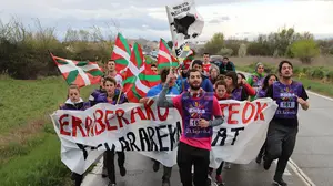 El PSN se une a Bildu para que Burlada apoye a la Korrika con dinero publico