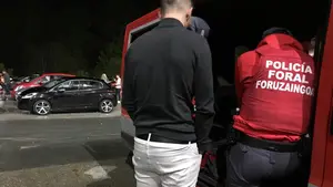 Peligro al volante: pillan a un conductor borracho, hablando por el móvil y sin cinturón en la N-121-B