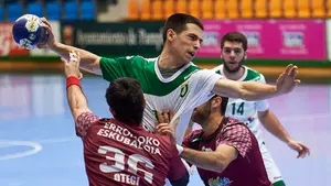 Pleno de derrotas: el filial del Anaitasuna cae ante el Elda y se despide de la fase de ascenso en Vigo