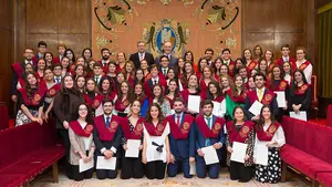 Un total de 75 alumnos del programa de becas Alumni de la Universidad de Navarra celebran su graduación
