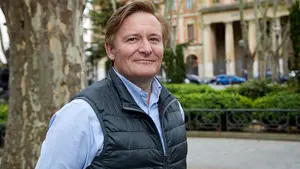 Adolfo Alústiza, candidato de Vox por Navarra: "Las etiquetas que nos ponen nos dan igual, nuestro votante está vacunado"