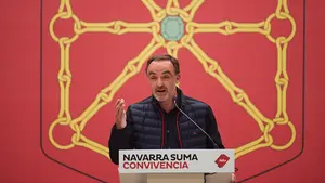 Esparza clama ¡basta ya!: "Dicen que Navarra no se toca, pero la pisotean, la insultan y nos roban nuestra historia"