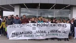 La plantilla de la cl&iacute;nica San Miguel se moviliza contra los diez despidos anunciados por la direcci&oacute;n
