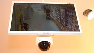 Varios clientes de un local en Pamplona retienen a un hombre por agredir a los dueños y tratar de robar