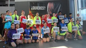 El ballet sobre hielo del club Huarte presenta el programa de competici&oacute;n para el campeonato de Espa&ntilde;a