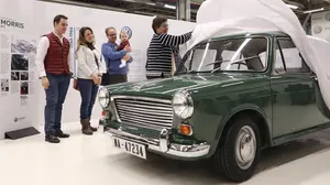 El primer coche que salió de Landaben, como nuevo tras una restauración de más de 1.200 horas de trabajo en Volkswagen