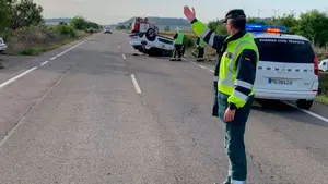 Nuevo accidente en Corella: una persona resulta herida tras volcar su veh&iacute;culo sobre la carretera