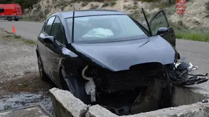 Muere un vecino de Valtierra tras chocar contra una arqueta de hormigón en la variante de la localidad