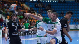 El Anaitasuna sufre hasta el final para ganar por la mínima ante el ascendido BM Sinfín cántabro en Pamplona