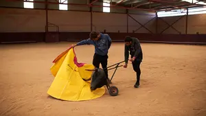 El entrenamiento de un torero: las imágenes de un día de trabajo con el diestro navarro Javier Marín