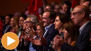 Un Premio Nobel recala en Pamplona para apoyar a Navarra Suma: "Es un refuerzo de la democracia"