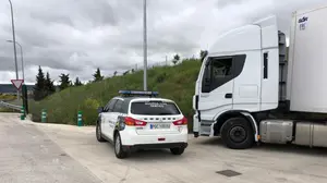 Denunciado por ponerse al volante de un camión en la AP-15 con una tasa de alcohol seis veces superior a la permitida