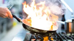 Socorren a una joven herida tras caerle aceite hirviendo desde un piso en el centro de Tudela