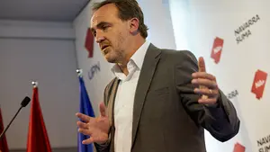 Esparza denuncia el "chantaje" del PNV a los socialistas y pide a Barkos que "acepte su derrota electoral"